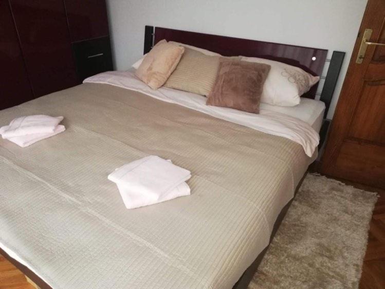 Apartman Nika Otocac Ngoại thất bức ảnh